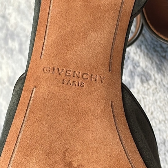Givenchy Shark Lock Ankle Strap Stiletto Heels Sandals Gray Suede Sz 40 - Picture 13 of 15